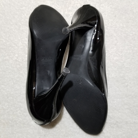 Prada black patent leather open toe shoes - Picture 7 of 8
